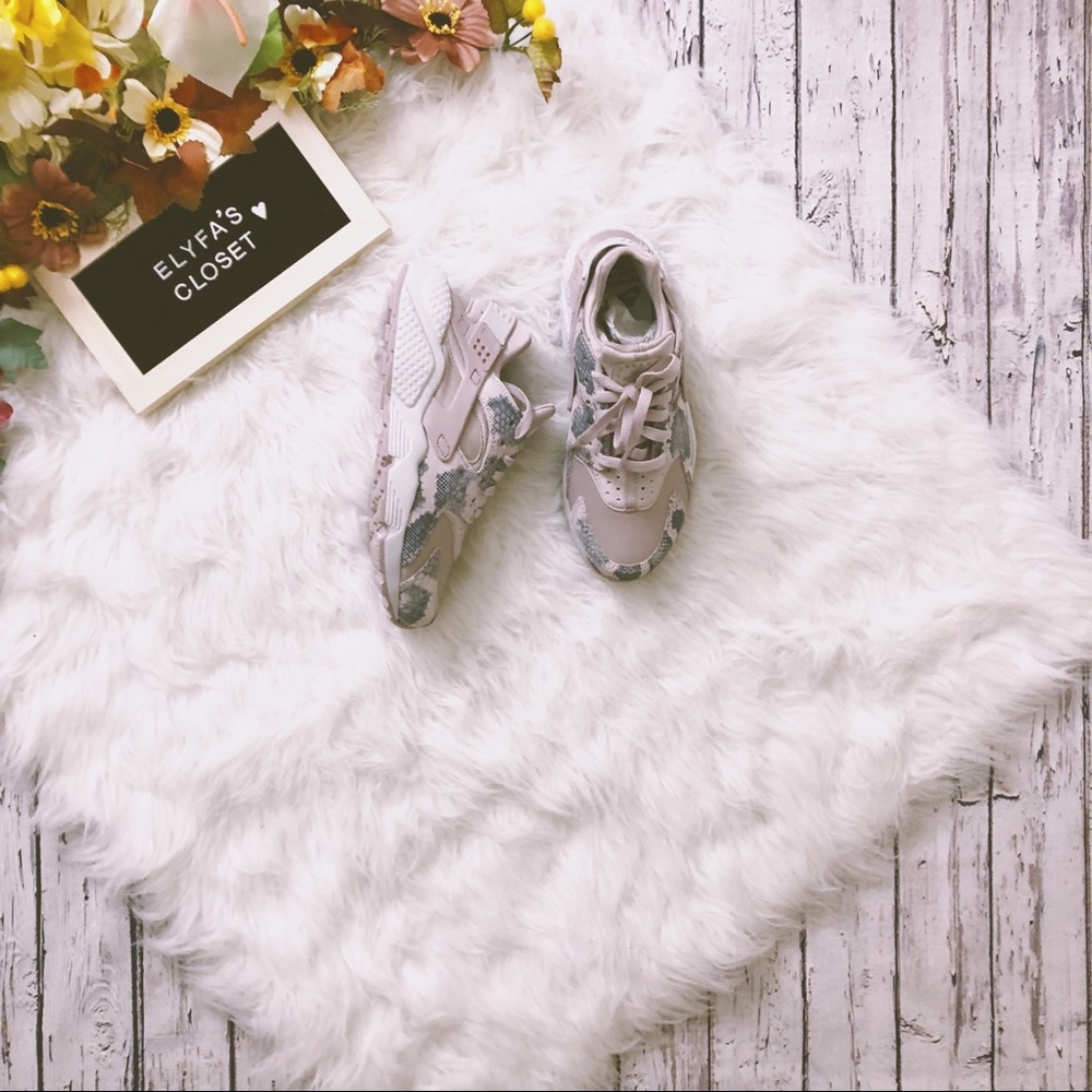 • h u a r a c h e s •